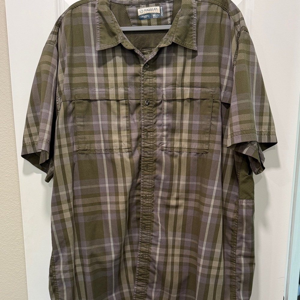 Magellan Outdoors Men's Olive and Gray Plaid Shirt